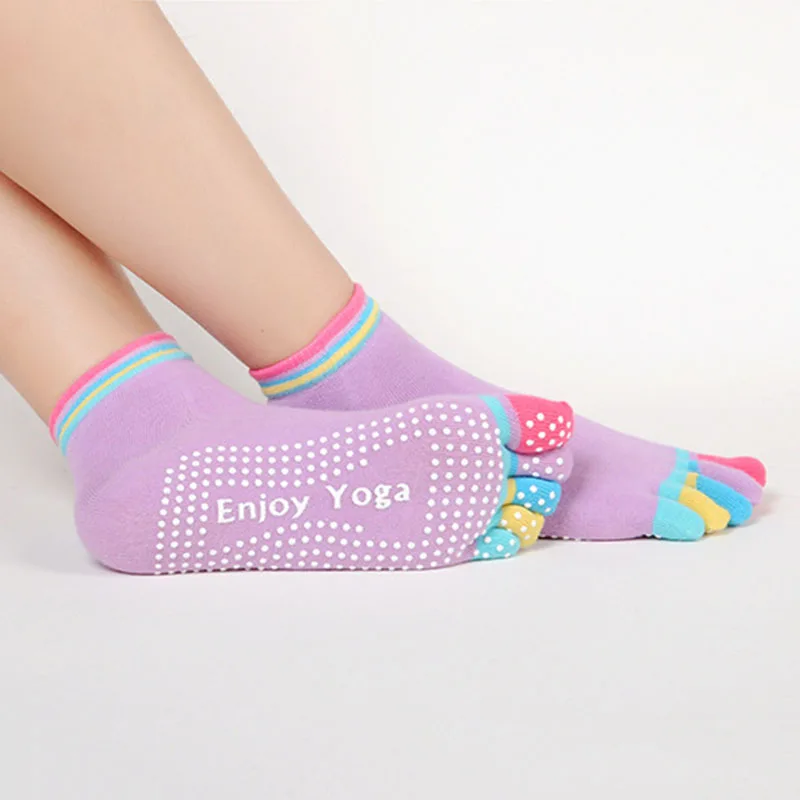 Женские спортивные цветные носки для йоги, популярные хлопковые носки для фитнеса и пилатеса, радужные Нескользящие Дышащие носки с пальцами фиолетового цвета - Цвет: N