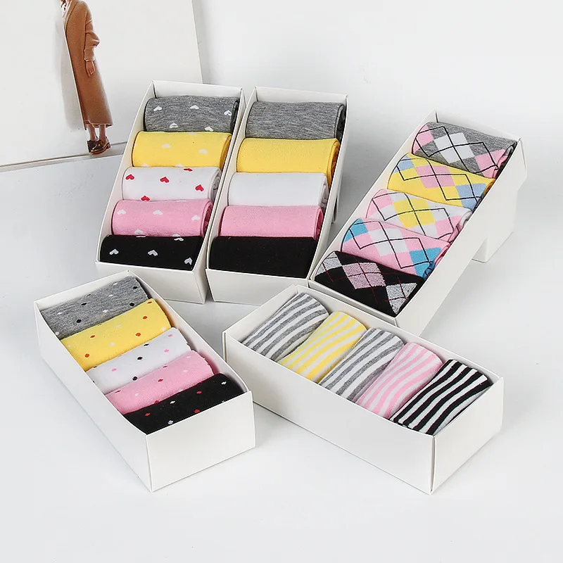 

5 pairs of boxed autumn and winter new ladies socks in the tube socks wild stripes love candy color
