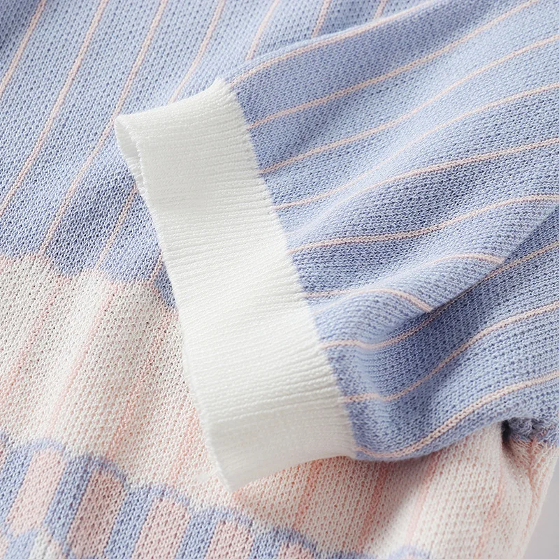 9233923477_760976477