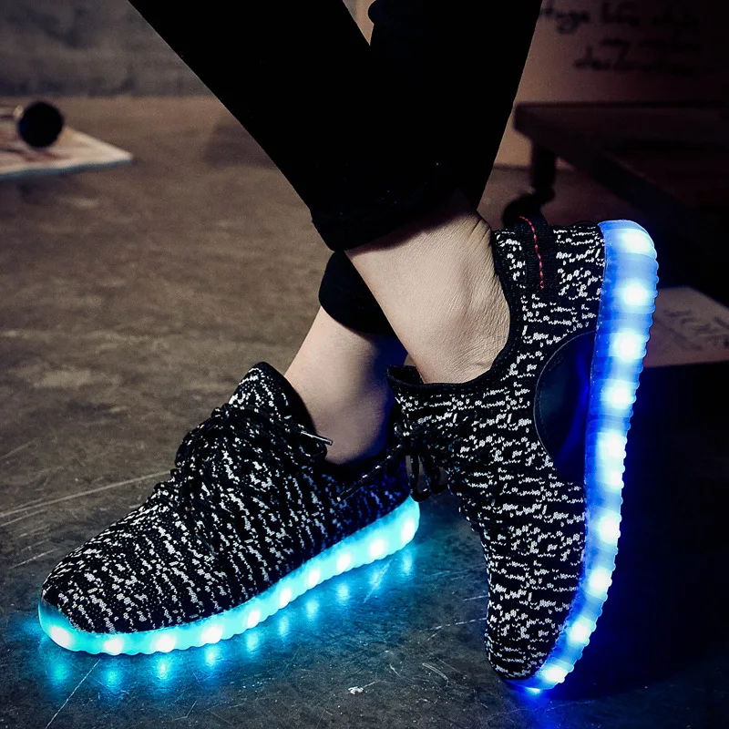 

Air Mesh Breathable Sport Shoes Men Summer Luminous Shallow Couple Running Espadrilles Fluorescent Comfortable Zapatos
