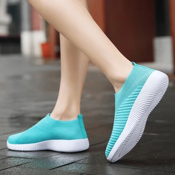

Women Comfy Slip-on Knitting Sneakers Breathable Mesh Platform Walking Shoes for Summer M88