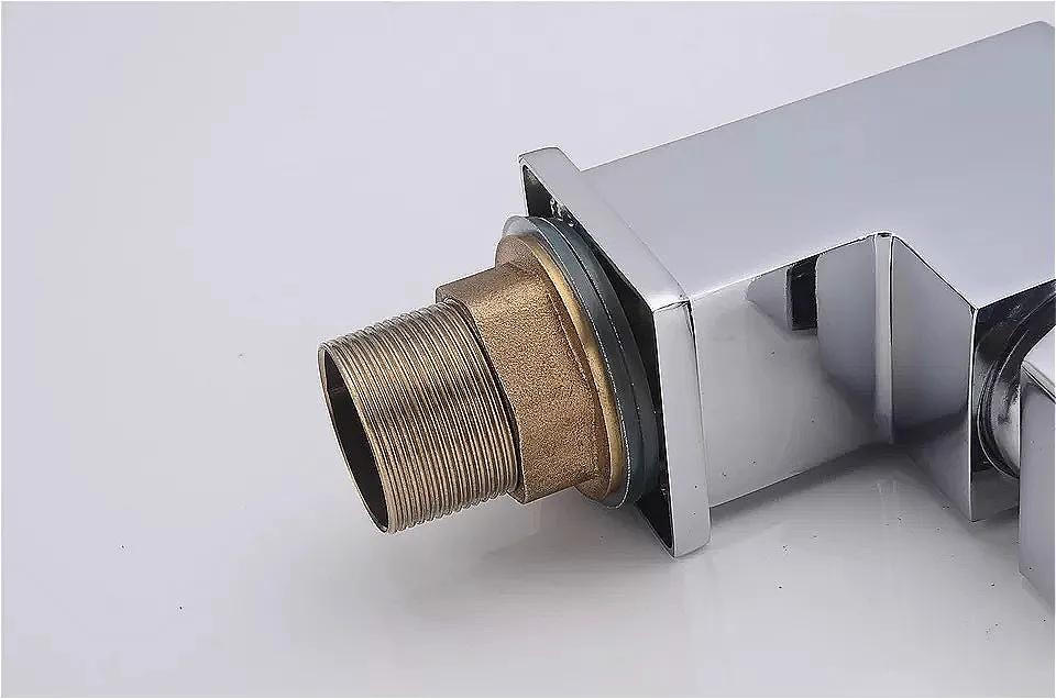 Design De Borracha Guindaste Montado Quente e Frio para Pias