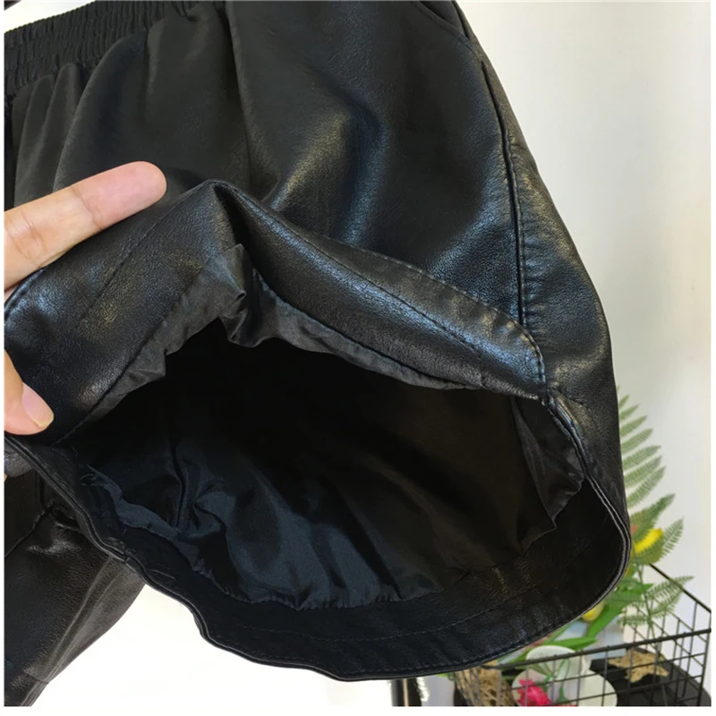 S-XL женские корейские размера плюс повседневные штаны эластичные Широкие Короткие штаны осень/зима шорты из искусственной кожи