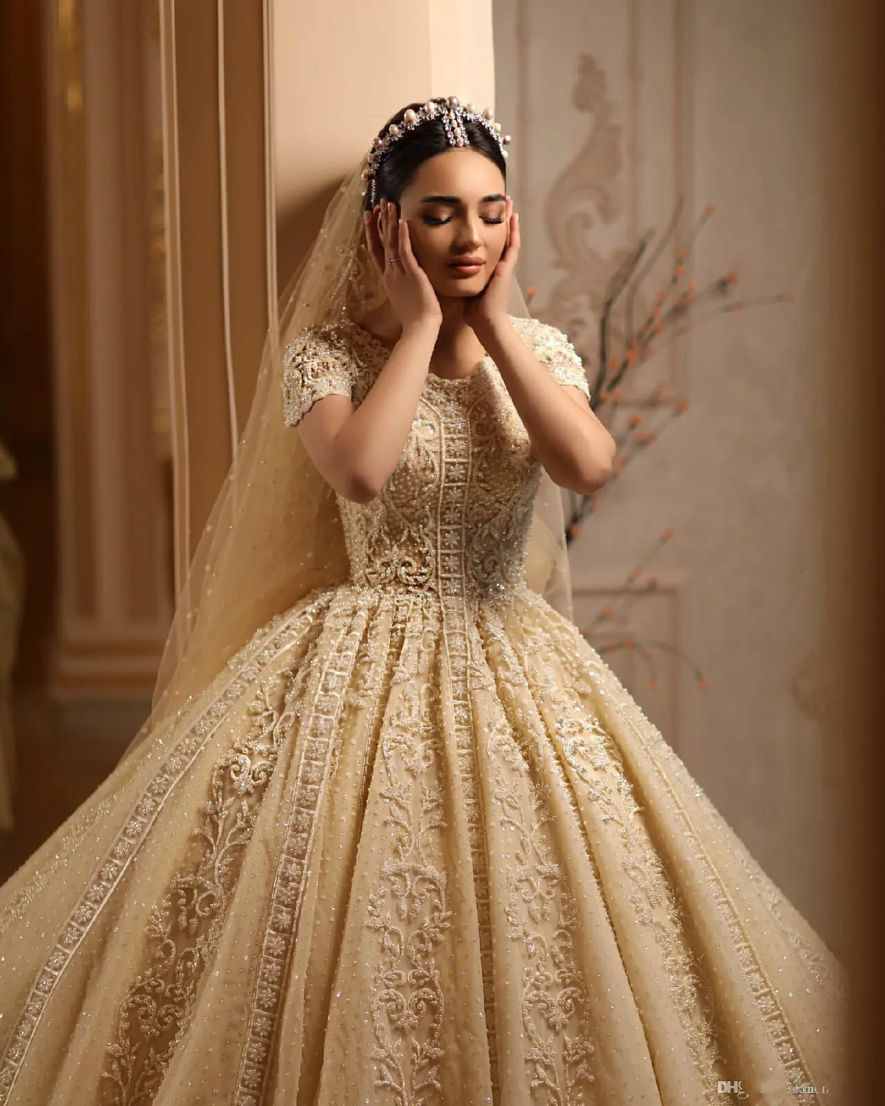 Роскошные сексуальные свадебные платья в арабском стиле, Украшенные бусинами и жемчугом, бальное платье, свадебные платья с кружевной аппликацией, потрясающие свадебные платья