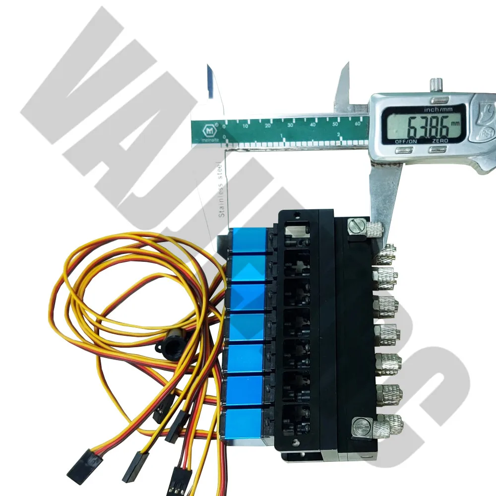 7-channel Hydraulic Directional Valve with Steering Gear for 1/12 Remote Hydraulic Excavator RC4WD360l JDM-106 7-channel Hydraulic Directional Valve with Steering Gear for 1/12 Remote Hydraulic Excavator RC4WD360l JDM-106