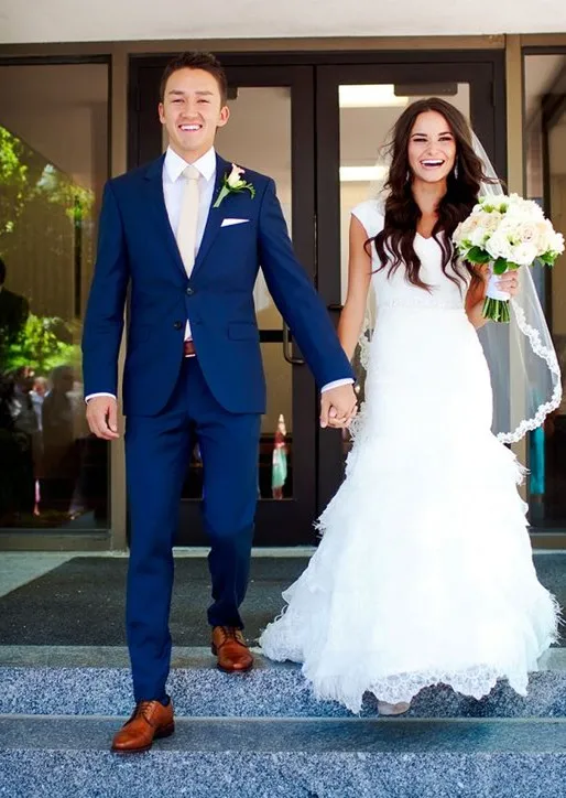 

Tailored Made Men Suits Blue Custom Tuxedo Wedding Suits For Men Groom Prom Blazer Beach 2 Pieces Slim Fit Terno Jacket+Pants