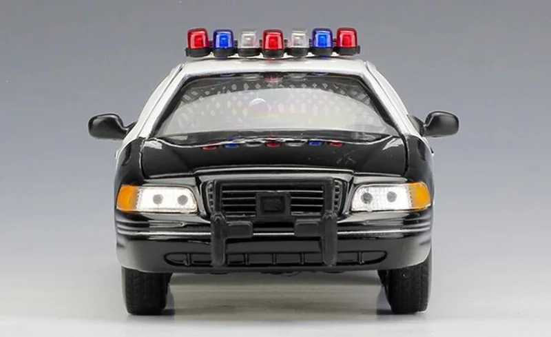 1/24 масштаб металлического сплава литья под давлением 1999 Ford Crown Victoria Нью-Йорк Такси автомобиль фургон модель игрушки для коллекции подарки для детей