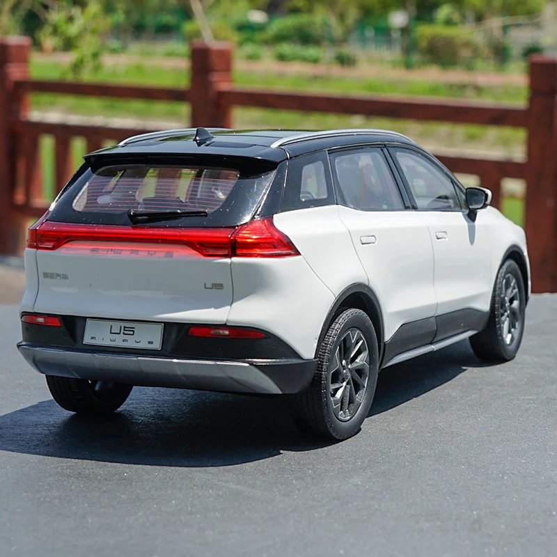 1:18 Оригинал 2019 Aiways U5 SUV литая модель автомобиля с небольшим подарком|Наземный