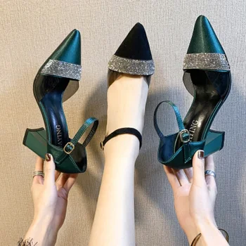 

2020 summer new pointed rhinestone word buckle central control thick heel sandals women