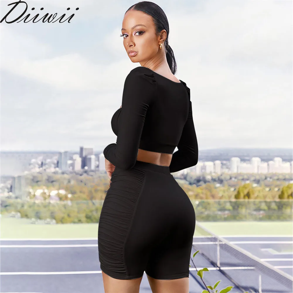 

DiiWii New Line Womens Long Sleeve Shorts Sport Suit Solid Color Square Collar Pleated