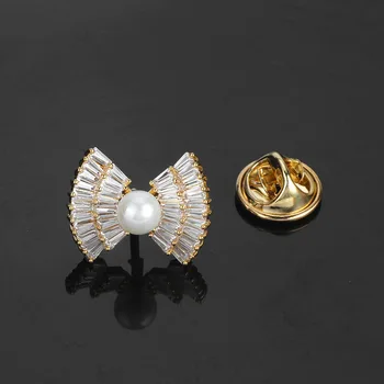 

Cute Mini Zircon Brooch Bowknot Lapel Pin Fashion Girl Gold Brooches Sweater Coat Suit Decoration Jewelry Pin for Women Men