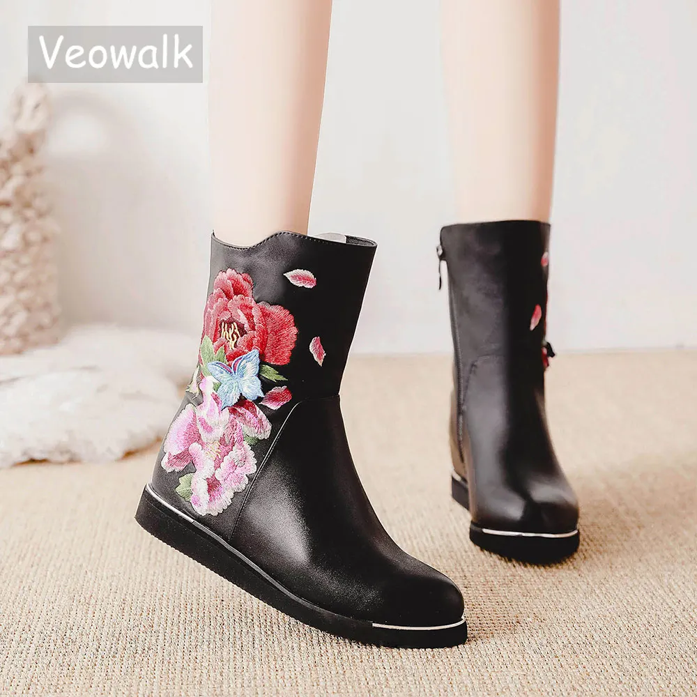 Женские ботильоны с цветочной вышивкой Veowalk черные короткие теплые меховые из