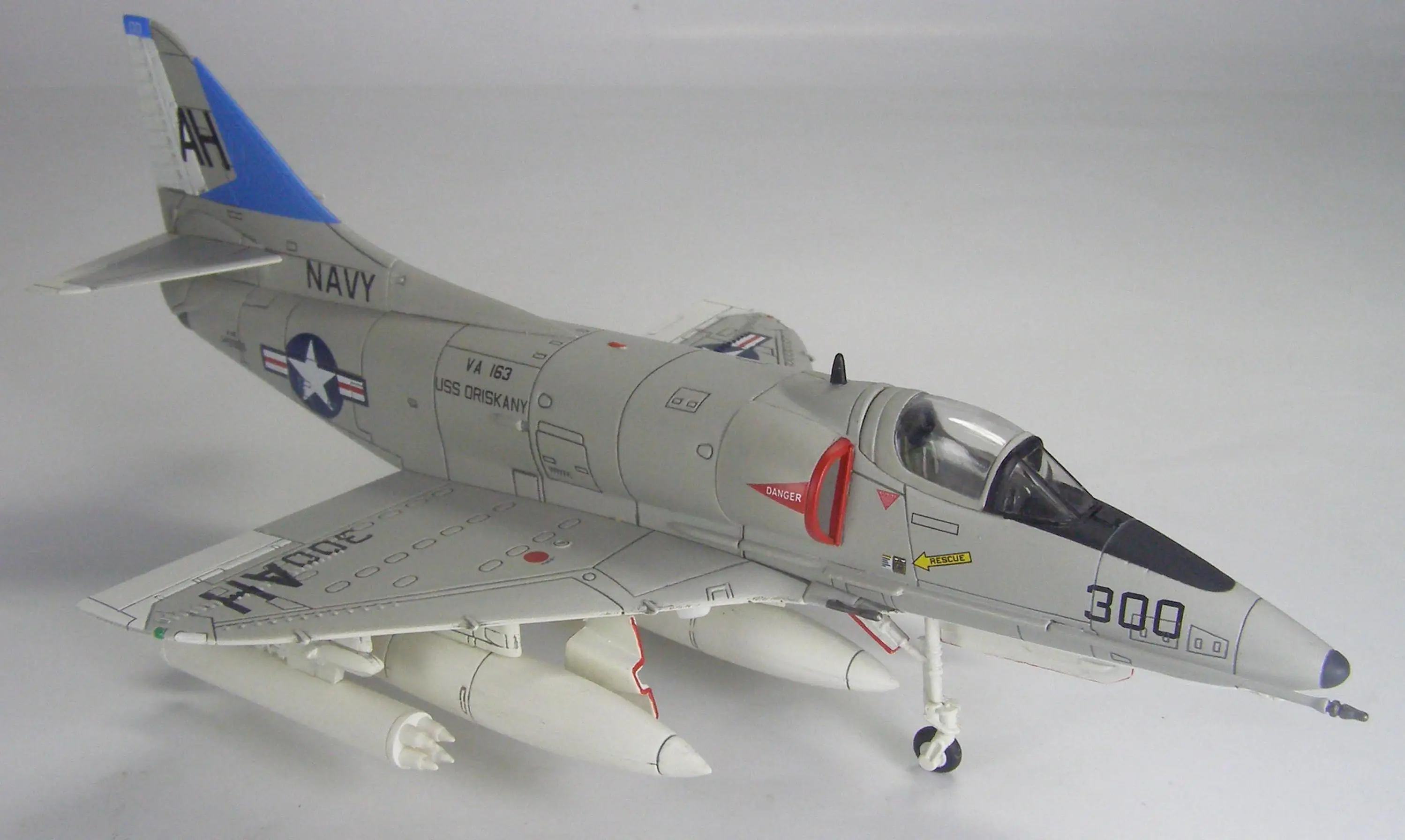 Хобби мастер A-4E Джон Маккейн 1/72 литье под давлением модель самолета