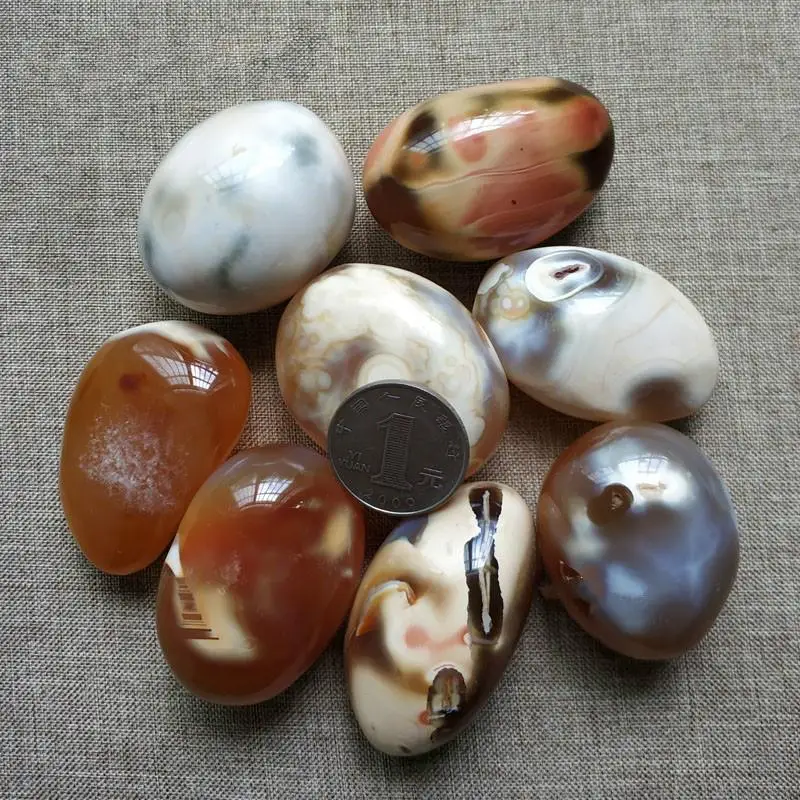 

Natural Madagascar Ocean Chalcedony Agate Crystal Raw Stone Gravel Stone minerals collection