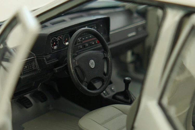 Оригинальная фабричная 1:18 Volkswagen Santana Классическая Металлическая Игрушечная модель автомобиля для подарка на Рождество/День рождения, коллекция