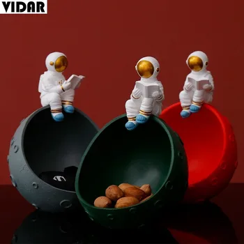 

VIDAR Nordic Creative Astronaut Light Luxury Wind Porch Key Storage Ornaments Astronaut Home Fruit Dried Fruit Plate Decoration