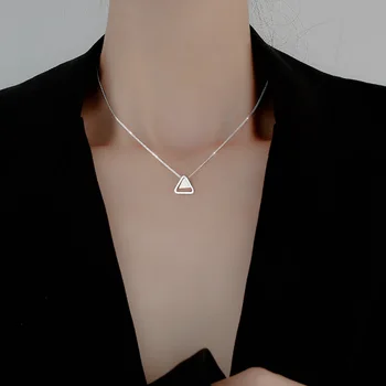 

Multi Wearing Style Luxury Triangle Shape Charm Necklace for Women's Simple Temperament and Girl's Clavicle Chain