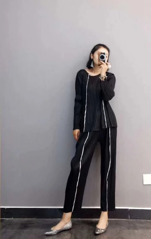 Miyake fashion suit fold o-neck long sleeve T-shirt+ nine points Harem pants two-piece outfit IN STOCK
