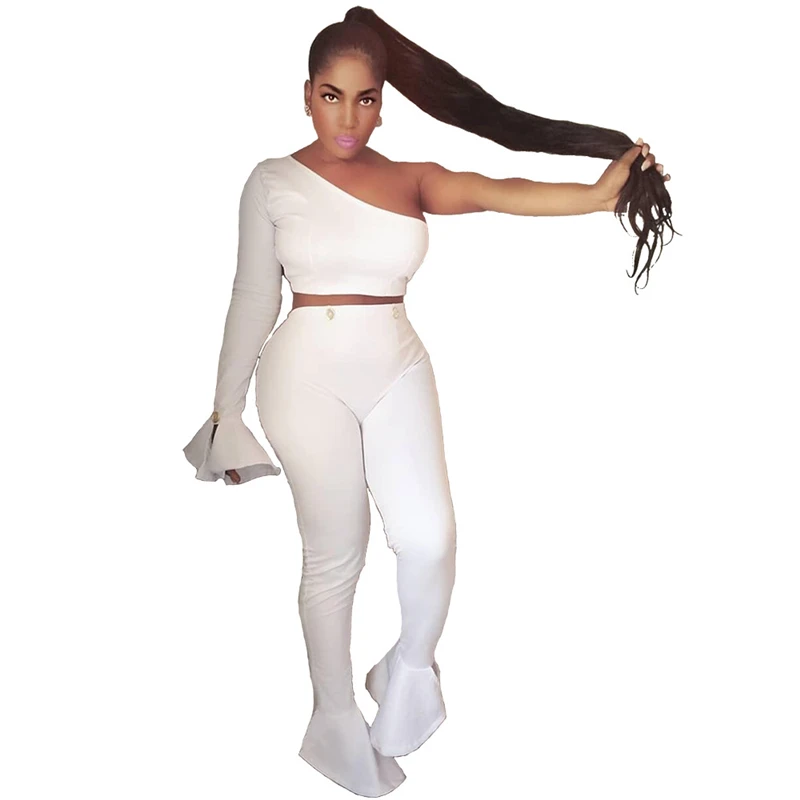 Adogirl/комплект из двух предметов: однотонная белая женская пикантная одежда на одно плечо с длинными пуговицами и расклешенными рукавами; укороченный топ с высокой талией; штаны с вырезами