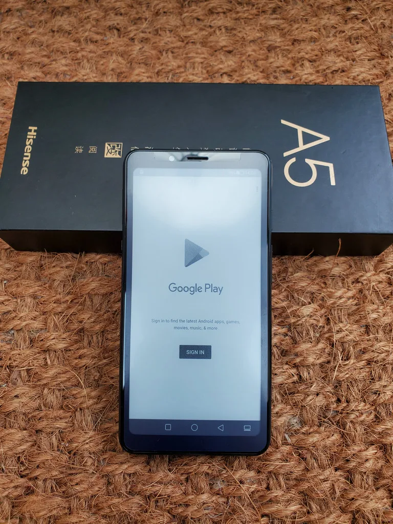 SIMフリー Hisense A5 (4GB+32GB) 新品純正ケース付き SIMフリー Hisense A5 (4GB+32GB) 新品純正ケース付き SIMフリー