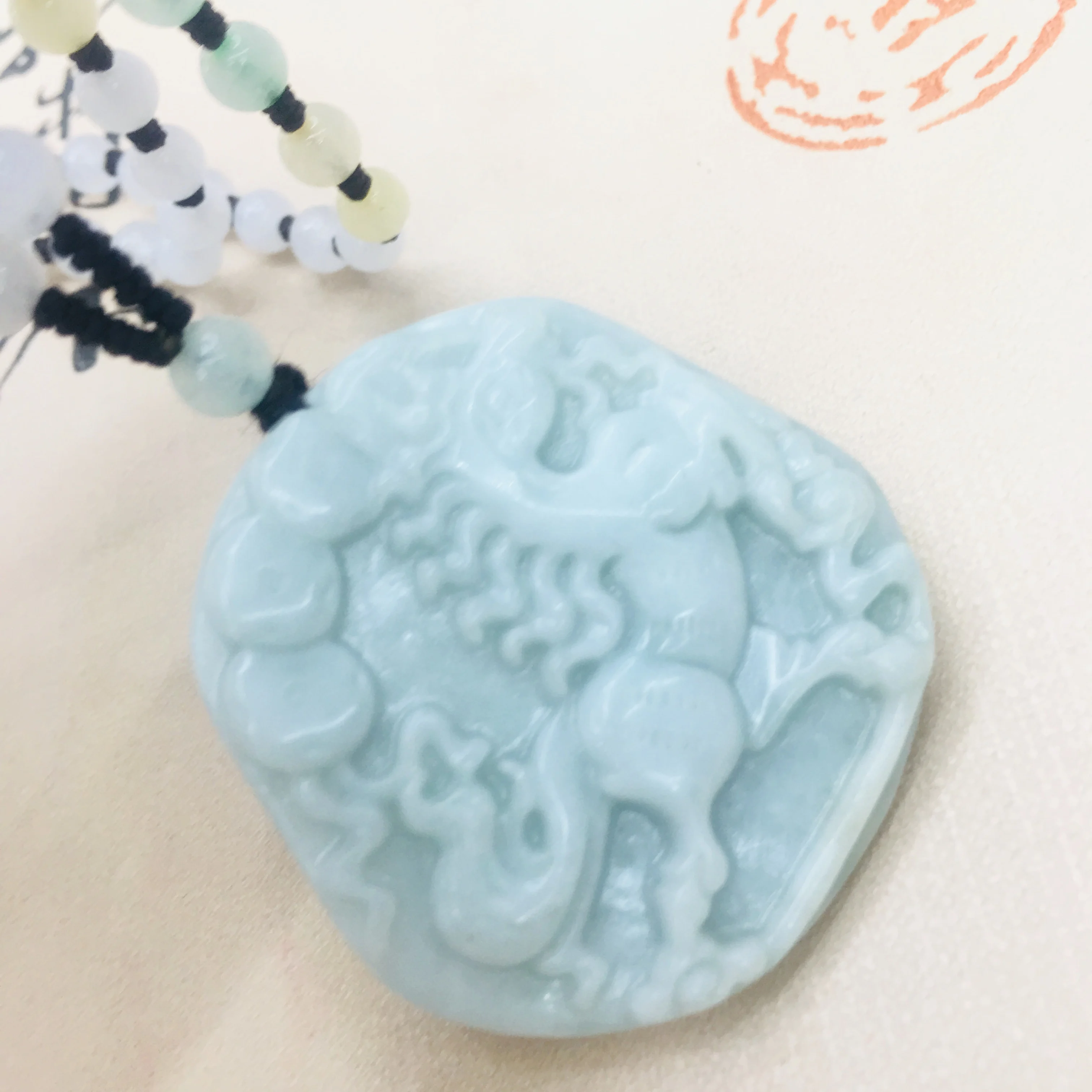 Чистый натуральный изумруд нефрит ручная гравировка резьба по дереву Зодиак