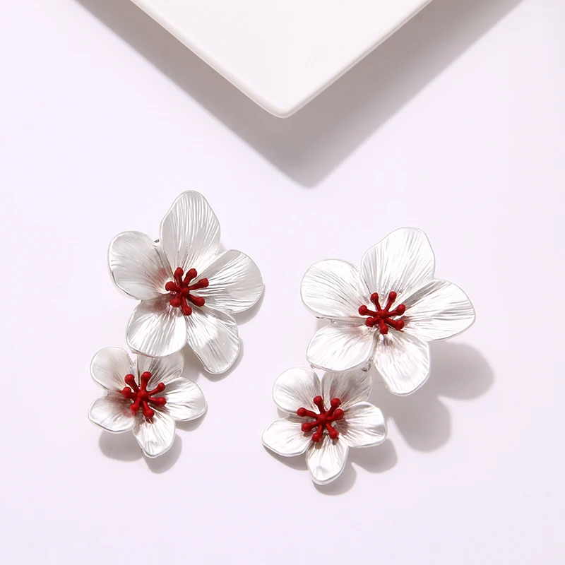 Yhpup Trendy Sweet Romantic Baroque Flower Dangle Earrings Zinc Alloy Gold Silver Earrings Vintage Brincos for Women Party Gift