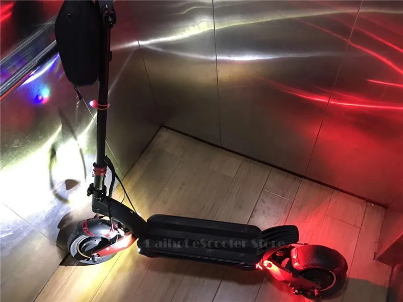 Daibot Off Road Electric Scooter 2 Wheel Electric Scooters Double Drive 1000W 10 inch 52V 65KMH Adult Electric Kick Scooter (27)