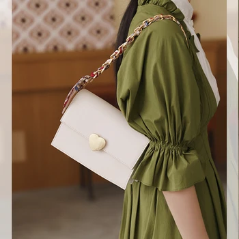 

Classic Leather Luxury Elegant Ladies Handbags Women Messenger Bag Heart Clip Vintage Ribbon Chain Shoulder Crossbody Organ Bag