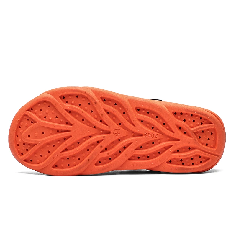 2021 Men And Women Sandals Casual Summer Hole Shoes Clogs Fashion Lovers New Home Garden Beach Flat Slippers