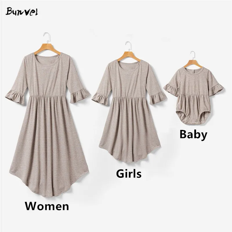 Bunvel/Повседневная Одинаковая одежда для семьи; однотонное платье «Мама и я»; одежда для маленьких девочек и мальчиков; платья для мамы и дочки - Цвет: Серый