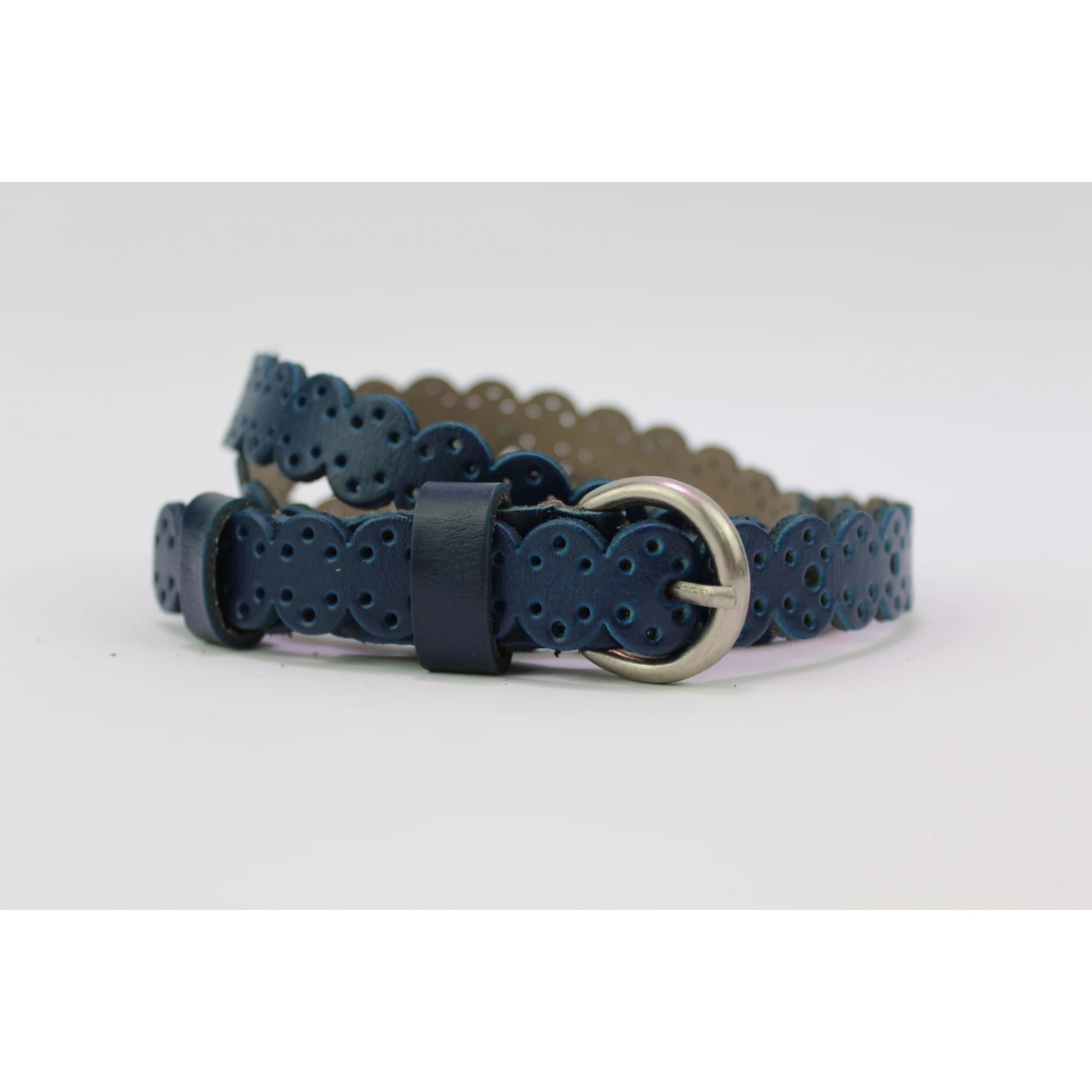 Women's belt with scalloped perforation Art. 1097 3