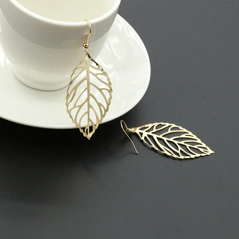 Pendientes Mujer Hot Fashion Wholesale Jewelry Hollow Metal Leaves Dangling Long Statement Drop Earrings For Women Bijoux