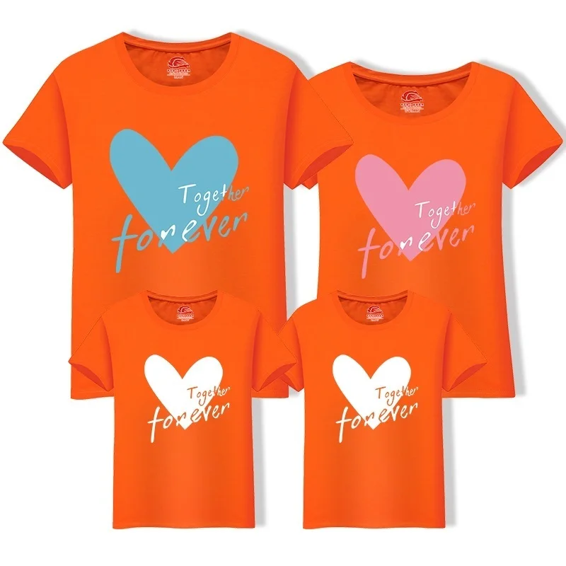 Одинаковая футболка для семьи Топ с сердечком для мамы и девочки костюмы с короткими рукавами для папы и сына летняя пляжная одежда для всей семьи
