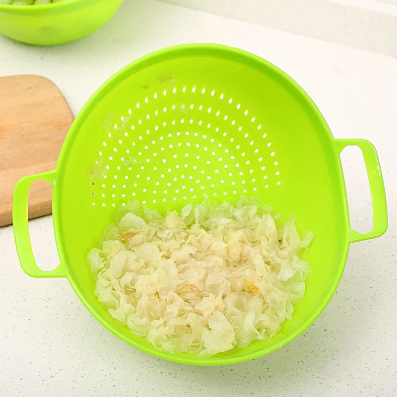 3151833100_711585103