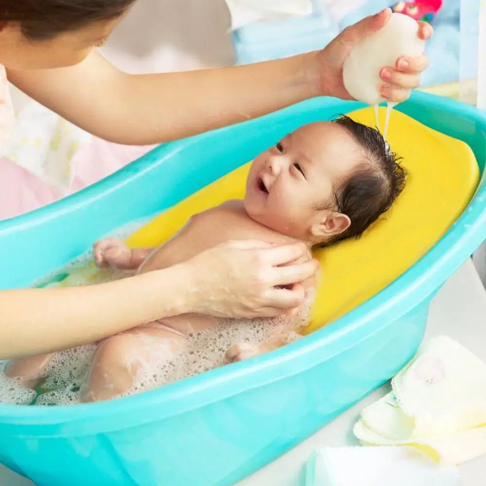 

Baby Anti-slip Sponge Foam Pad Imitation Of Uterus Environment Baby Bath Tub Bathing Pad Infant Shower Baby Care