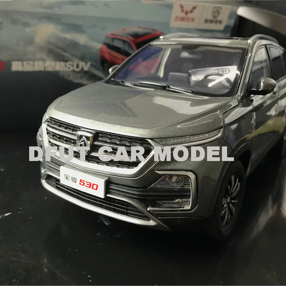 

Scale 1:18 BAOJUN 530 Model Diecast Metal Alloy Car Model Toy Gift For Collection With Free Shipping