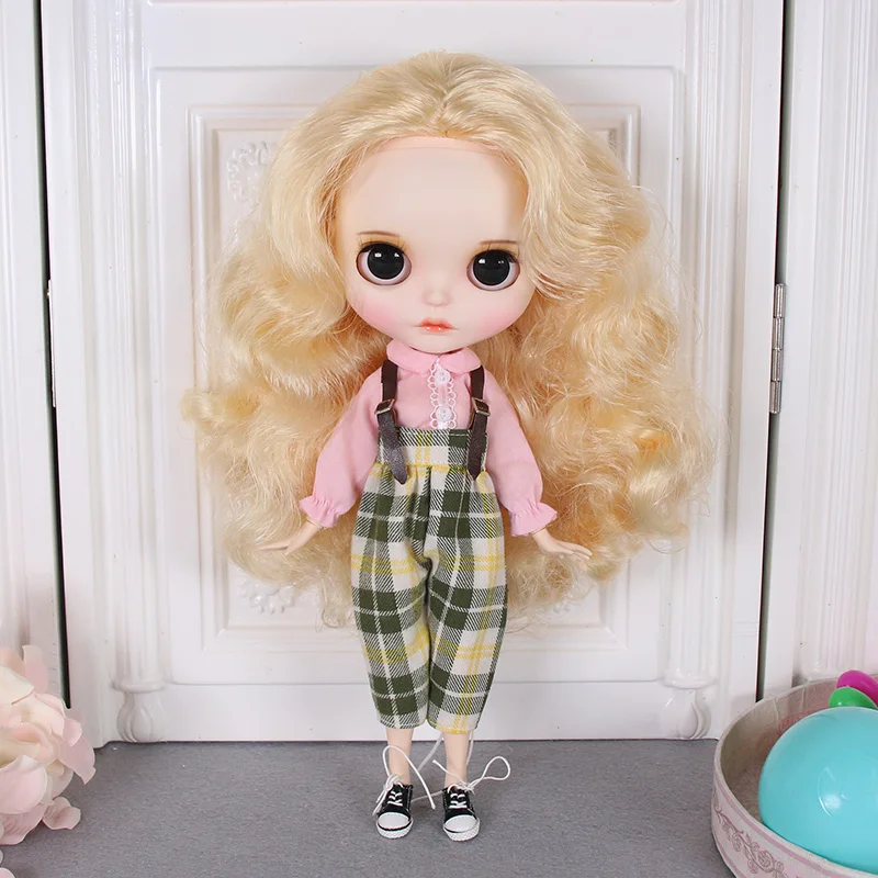 Blyth doll white skin joint body Yellow hair Hand-painted face panels, long eyelashes and sleepy eye.NO.BL349