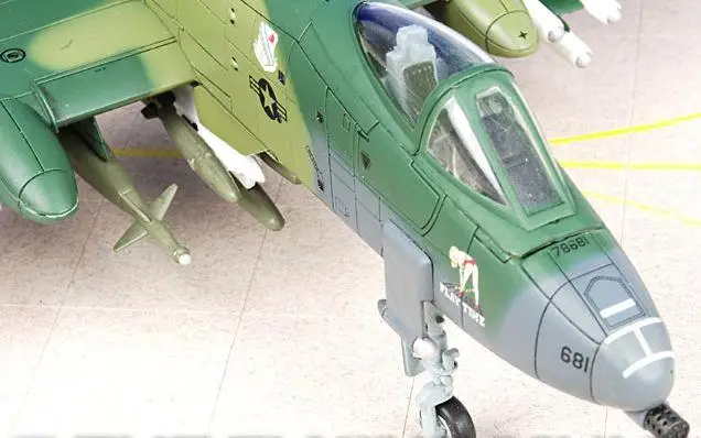 Хобби мастер Ограниченная серия A-10A Playtime USAF 354th TFW 353rd TFS#78-0681 пол Джонсон Миртл-пляж 1/72 литье под давлением модель самолета