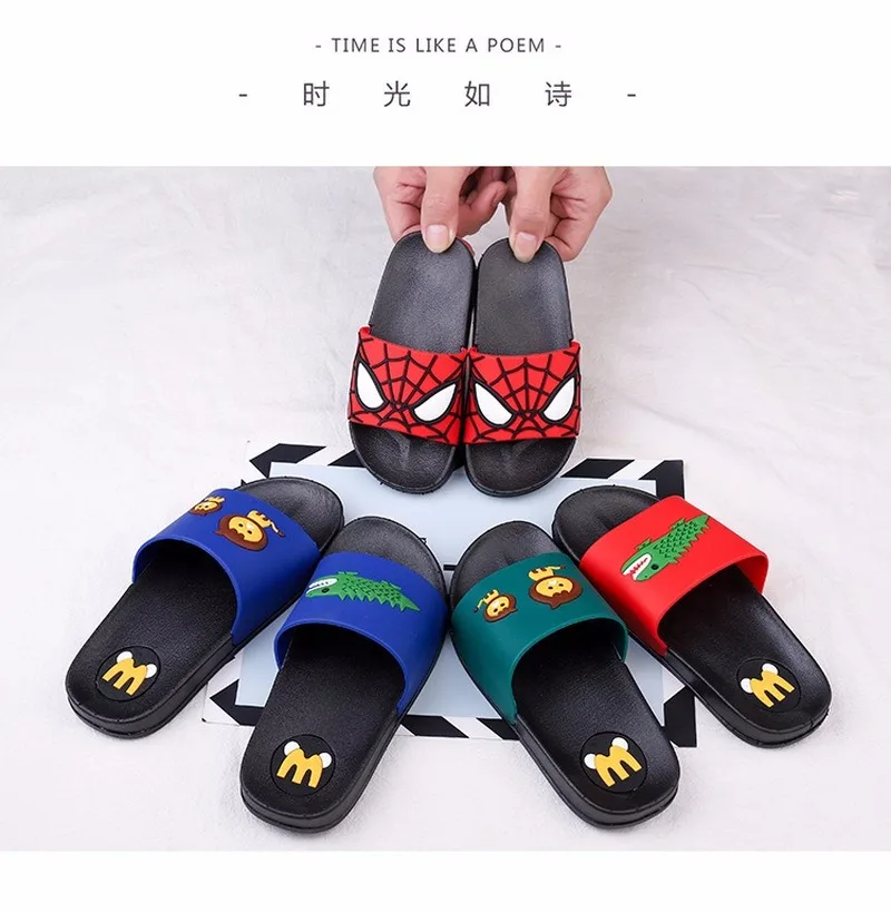 

2020 Baby Girls Boys Slippers Children Pvc Rubber Cartoon duck Captain America Iron Spiderman Kids Home Sandal Shower Shoes