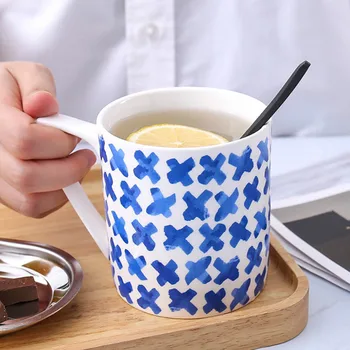 

Modern Ceramic Coffee Mug with Lid and Spoon Japanese Ceramic Office Mug 400ml Print Taza Ceramica Writer Plain Mug Latte HH50MK