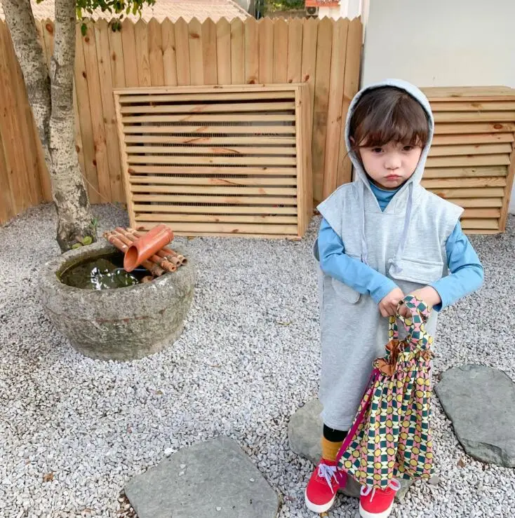 Платье с капюшоном в Корейском стиле для девочек весенние хлопковые модные платья-майки для девочек От 2 до 7 лет, PP890