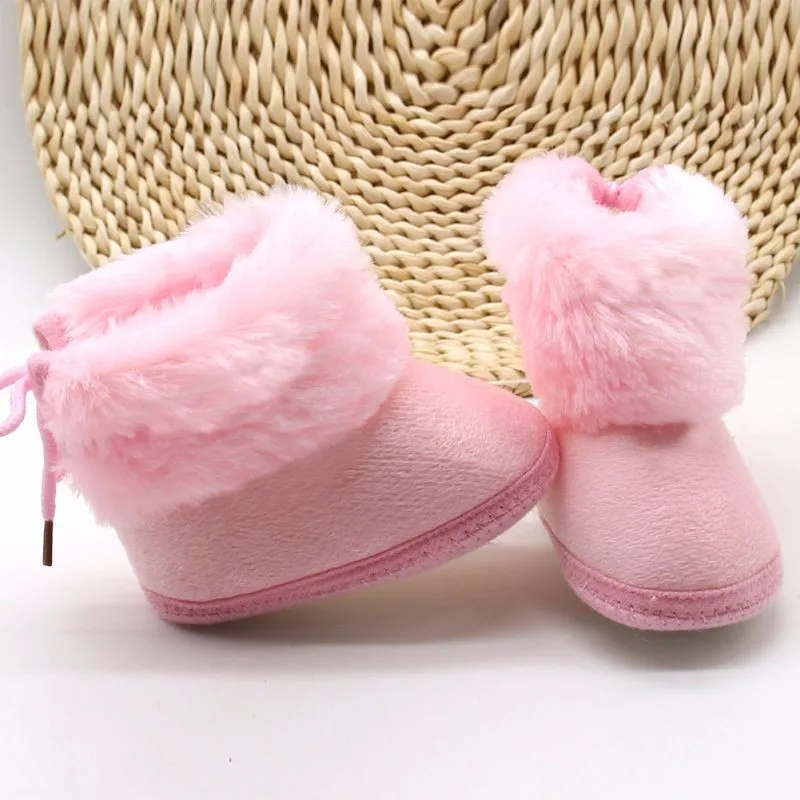 Детские теплые зимние пинетки для маленьких девочек; ботинки для малышей с бантом-бабочкой; нескользящие бархатные теплые ботинки на мягкой подошве для малышей