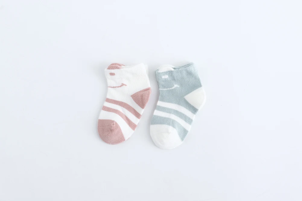 New 2 Pairs Kid Casual Baby Sport Socks Cotton Striped Multi-Color Soft Seamless Toe Socks