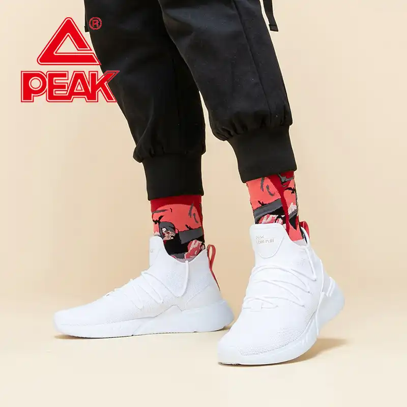 comfortable sneakers for travel