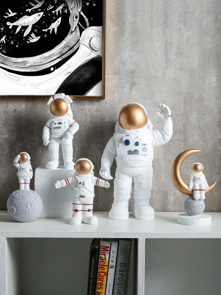 

Astronaut Spaceman Miniature Figurines, Resin Craft, Lovely Fairy Garden Desk Furnishing, Creative Home Decoration Accessories