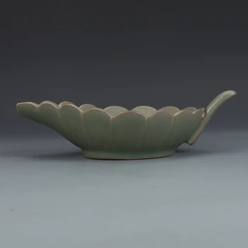 

Song Dynasty Ru Kiln Celadon Leaf Plate Old Object Porcelain Goods Junk