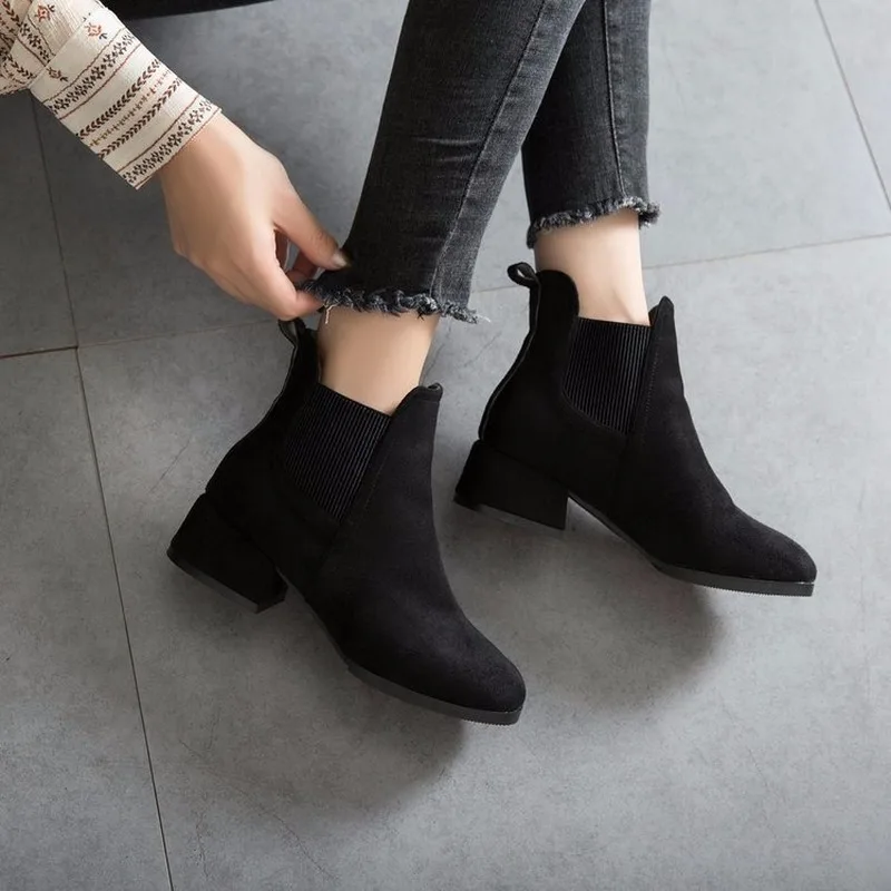 

Women Boots Casual Winter Snow Boots For Women Shoes Botas de nieve femeninas Fashion Chelsea shoes Winter Shoes H11-35