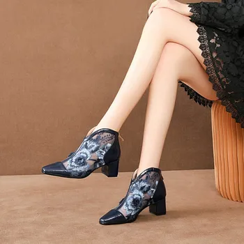 

2020 National Style Square High Heeled Embroidered Sandal Boots Women Summer Genuine Leather Hollow Mesh Sandal Boots LA0039