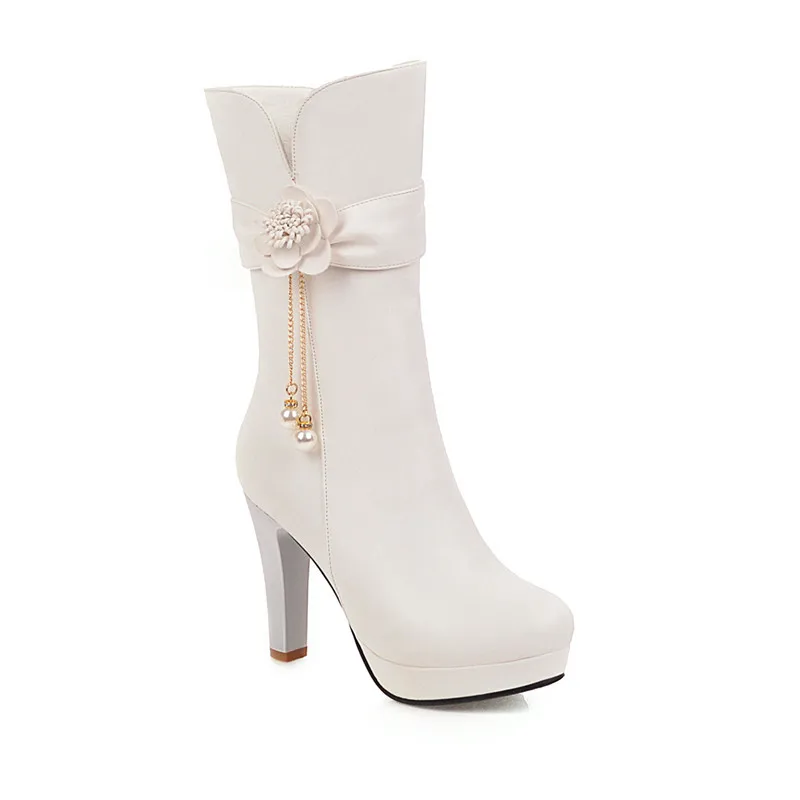 YMECHIC/зимние сапоги розового, черного и белого цвета; Модные женские свадебные туфли на высоком каблуке; дизайнерские сапоги средней высоты на платформе с цепочкой и цветком