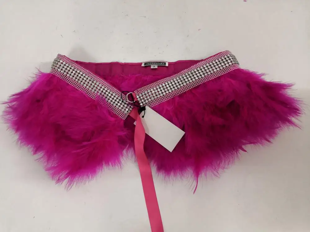 Falda de plumas negras para bailar fiesta de showgirl. -  España